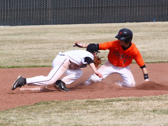 Baseball: Vaqueros face test at Fallon