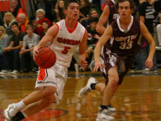 Boys Basketball: Vaqueros head to tournament off win