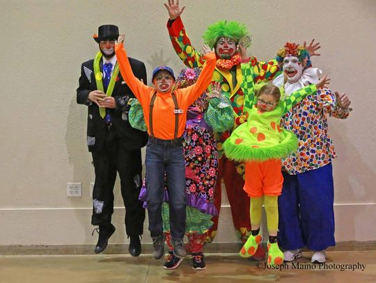 Clowns lend Fernley flavor to Shrine Circus