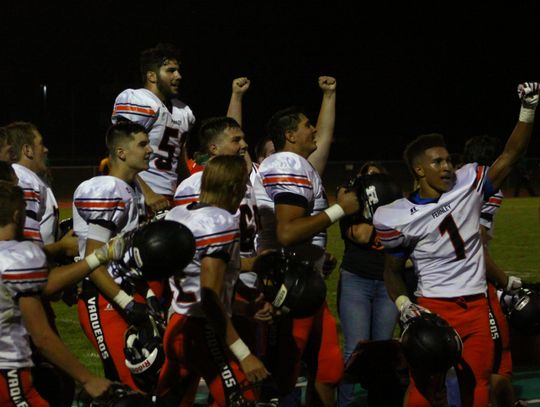 Comeback gives Vaqueros thrilling win in Fallon