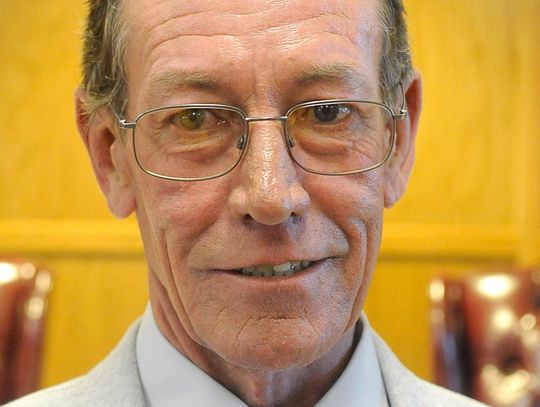 County Commissioner Greg Hunewill dies