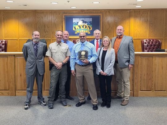 County honors LCSO Capt. Johnny Smith for 26 years of service