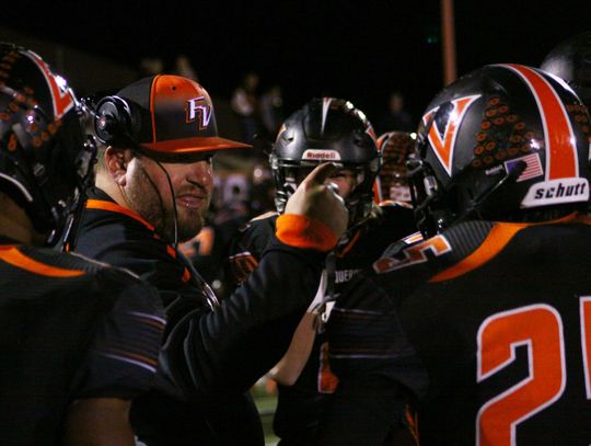 Defense hopes to lead the way as Vaqueros chase state title dreams