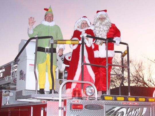 Fernley Chamber of Commerce presents Christmas Parade Saturday