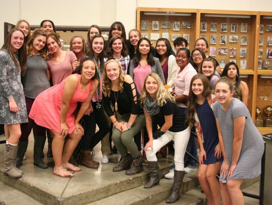 Girls basketball Extravaganza raises funds for program