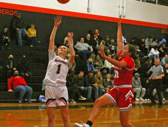 Girls basketball: Vaqueros to play in tournament at McQueen