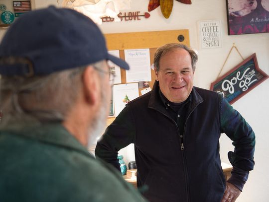 'I campaign in prose': On the trail with Republican gubernatorial candidate Dan Schwartz