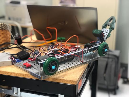 Lyon County School District to add robotics to its Middle School curriculum