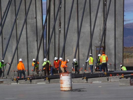 Mark IV Capital celebrates Tilt of Walls for first building at Victory Logistics District