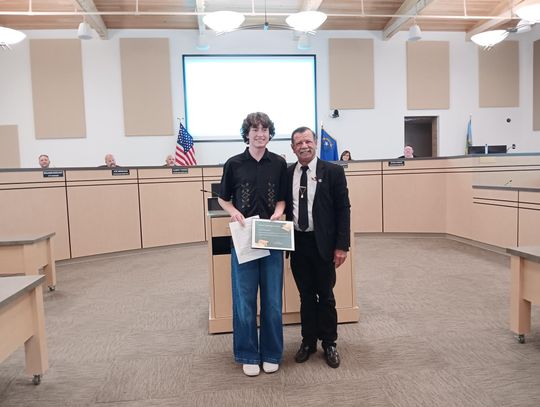 McIntyre Presents Hohnholz with Mayor’s Spotlight Award