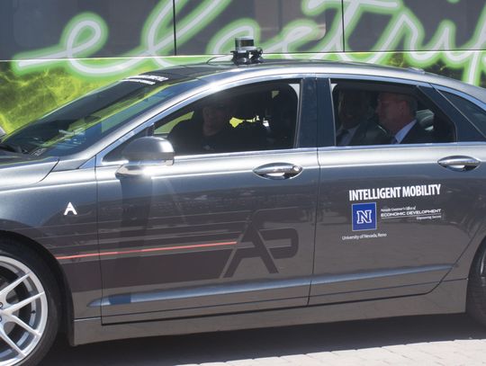 Nevada signs onto pledge to build out Western electric vehicle charging network