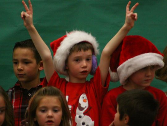 Photos: Cottonwood Elementary School 1st grade Christmas Concert