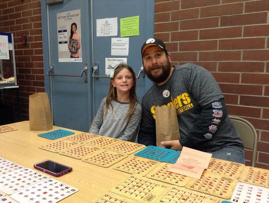Photos: Cottonwood Elementary School Turkey Bingo