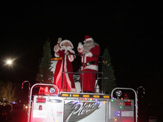 Photos: Fernley Christmas Parade and tree lighting