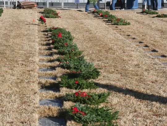 Shipping issue hampers Wreaths Across America