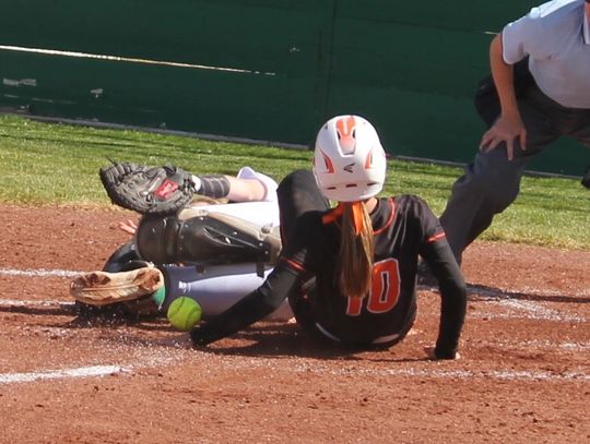 Softball: Fallon completes sweep over Fernley