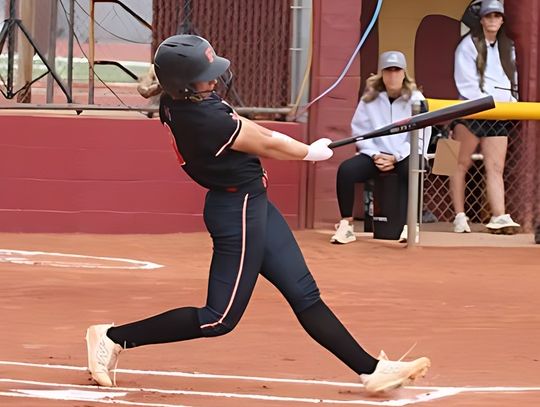 Softball: Lowry takes two-of-three from Vaqueros in league-opening series