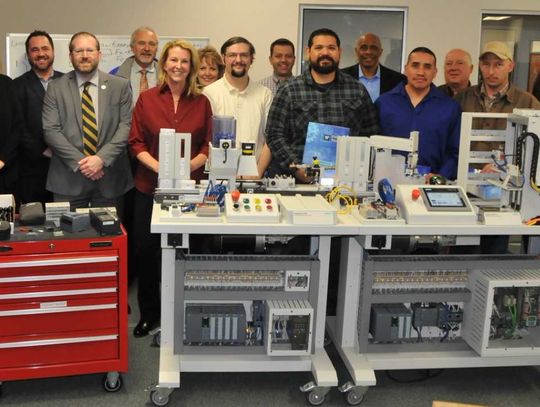 Students working in manufacturing, industry make time to earn Siemens Credential at WNC