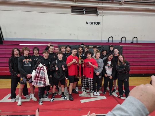 Vaquero wrestlers win Redwood Rumble, go 3-2 at Wilkins Invitational