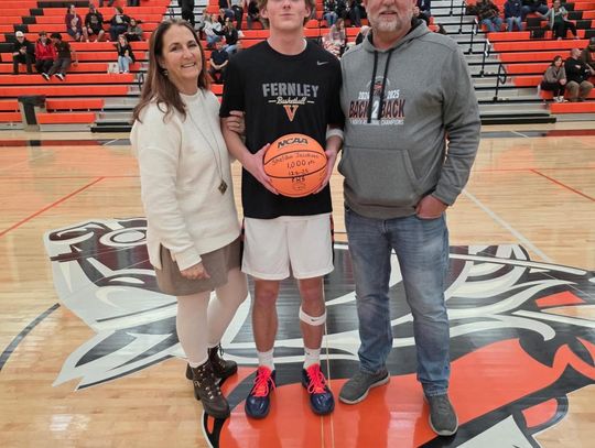 Vaqueros blast Incline, rally past Spanish Springs