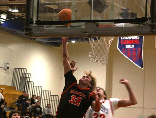 Vaqueros ease past Dayton to stay unbeaten in league play