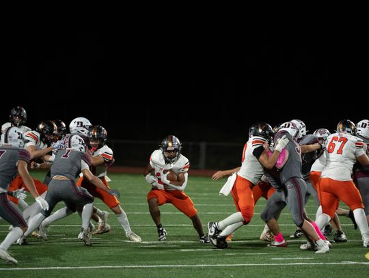 Vaqueros enter playoffs after running past Dayton