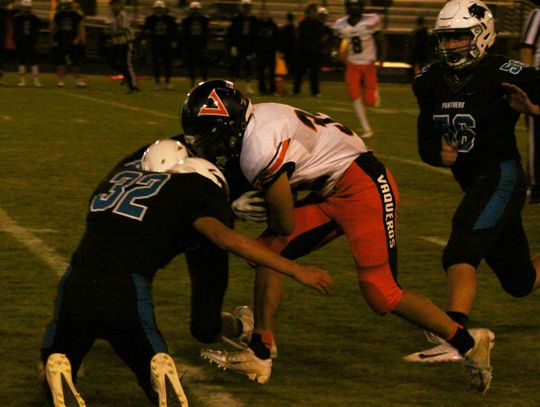 Vaqueros hope to go into playoffs on a roll