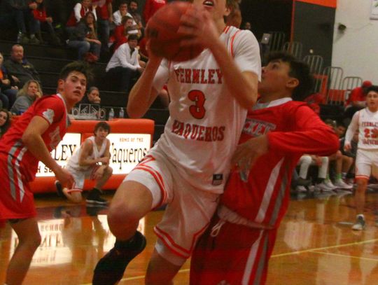 Vaqueros open league tournament Thursday against South Tahoe