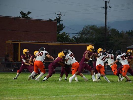 Vaqueros run circles around Sparks in 48-17 win