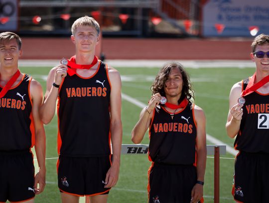 Vaqueros sending 10 to State Track meet