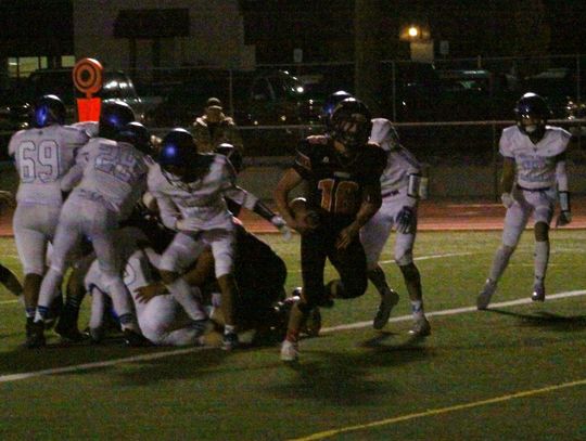 Vaqueros trounce South Tahoe to rejoin league race