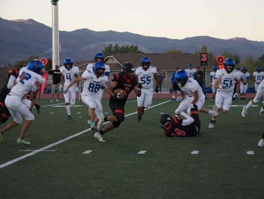Vaqueros trounce Vikings for first win of Sloan era