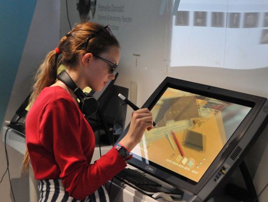 WNC experiences virtual, augmented reality learning technology