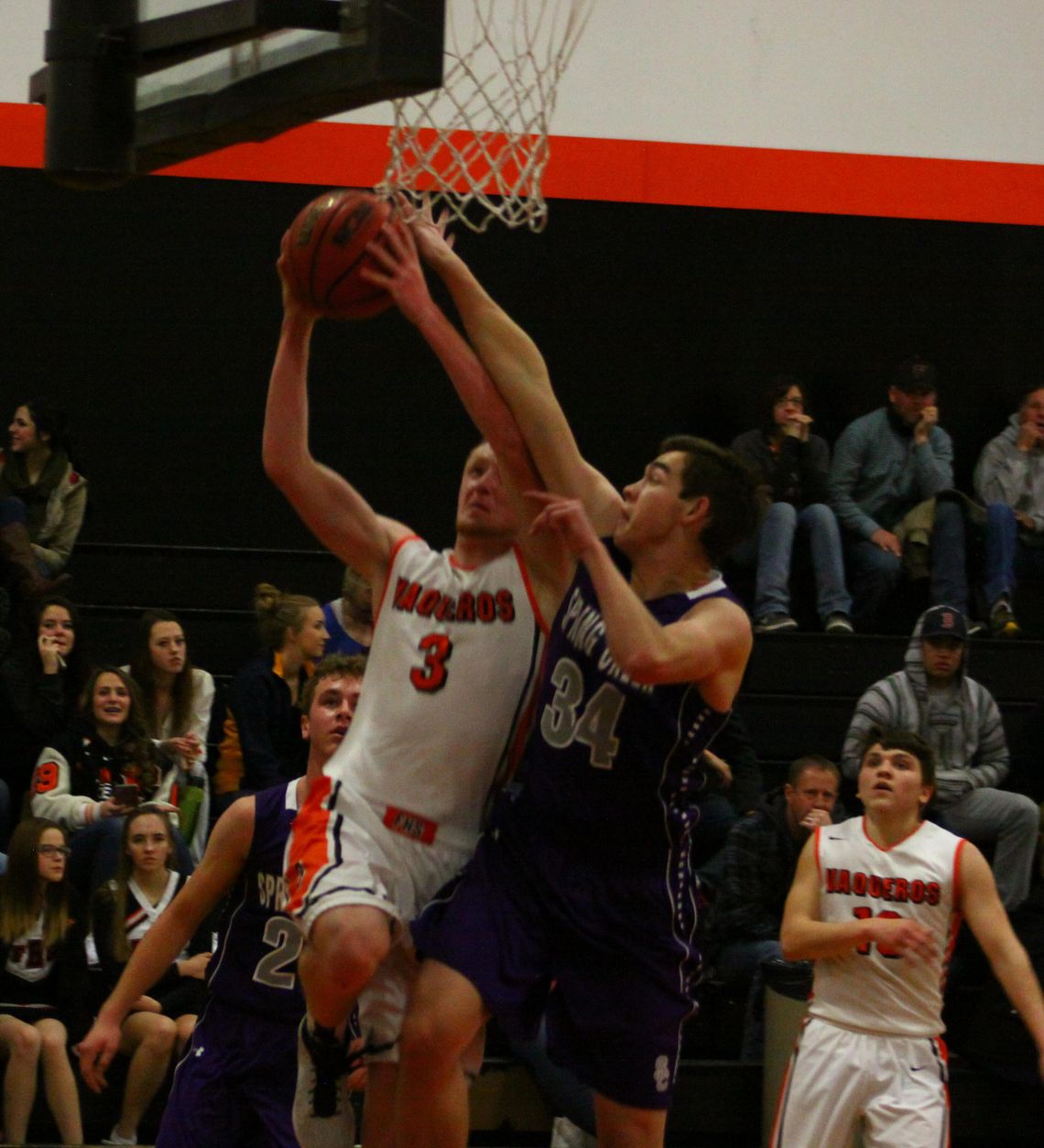 Boys basketball: Win over Elko highlights big weekend for Vaqueros