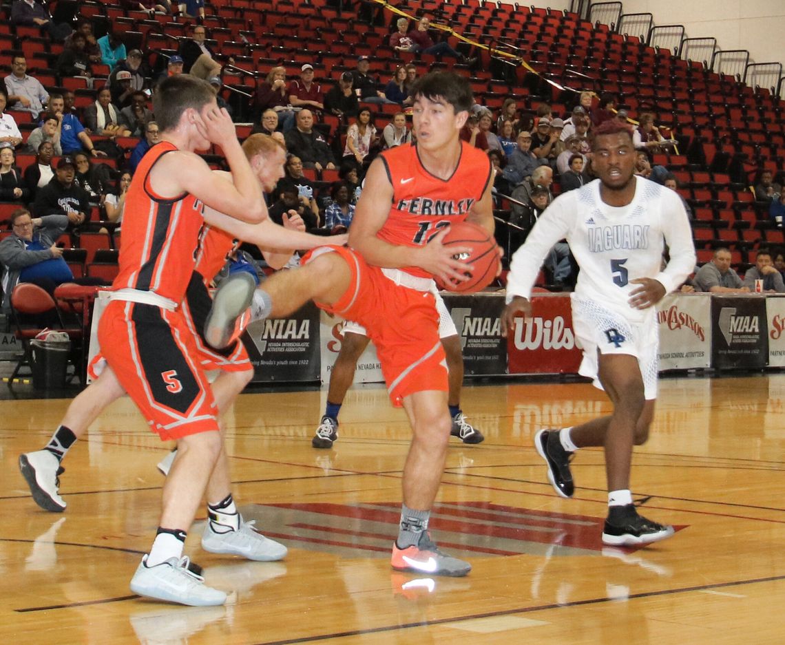 Cold-shooting Vaqueros fall in state semifinals