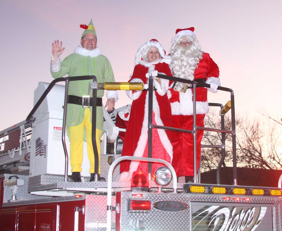 Fernley Chamber of Commerce presents Christmas Parade Saturday