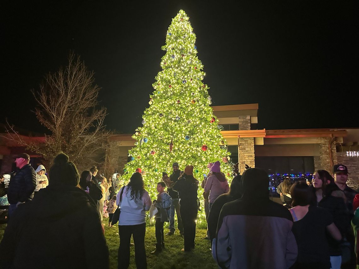 Fernley rings in holiday spirit with parade, tree lighting Fernley rings in holiday spirit with parade, tree lighting