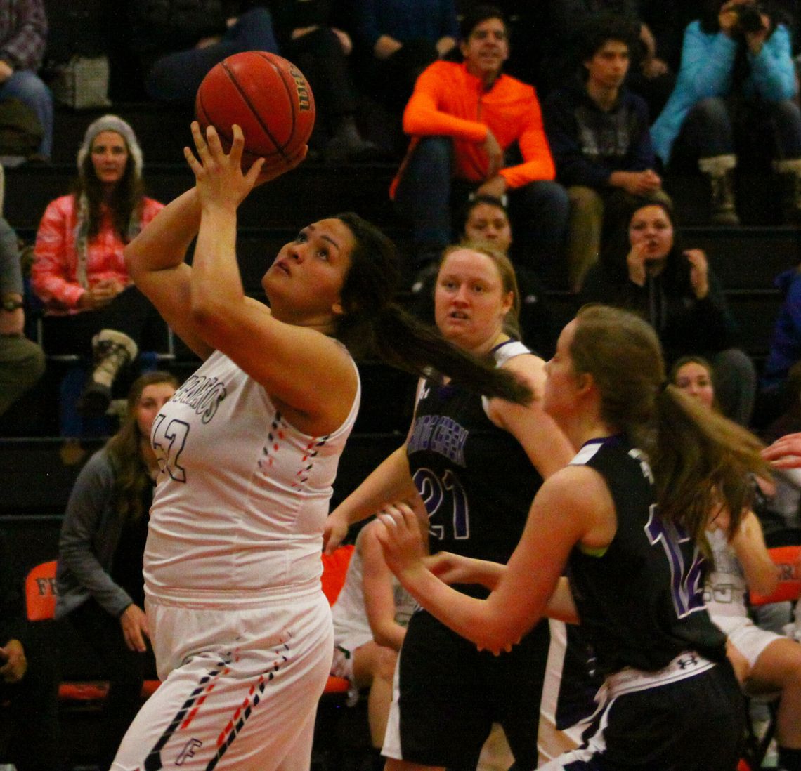 Girls basketball: Vaqueros fall to 6th place