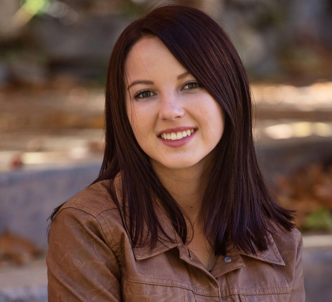 Greater Nevada Credit Union Awards Scholarships to Two Lyon County Students