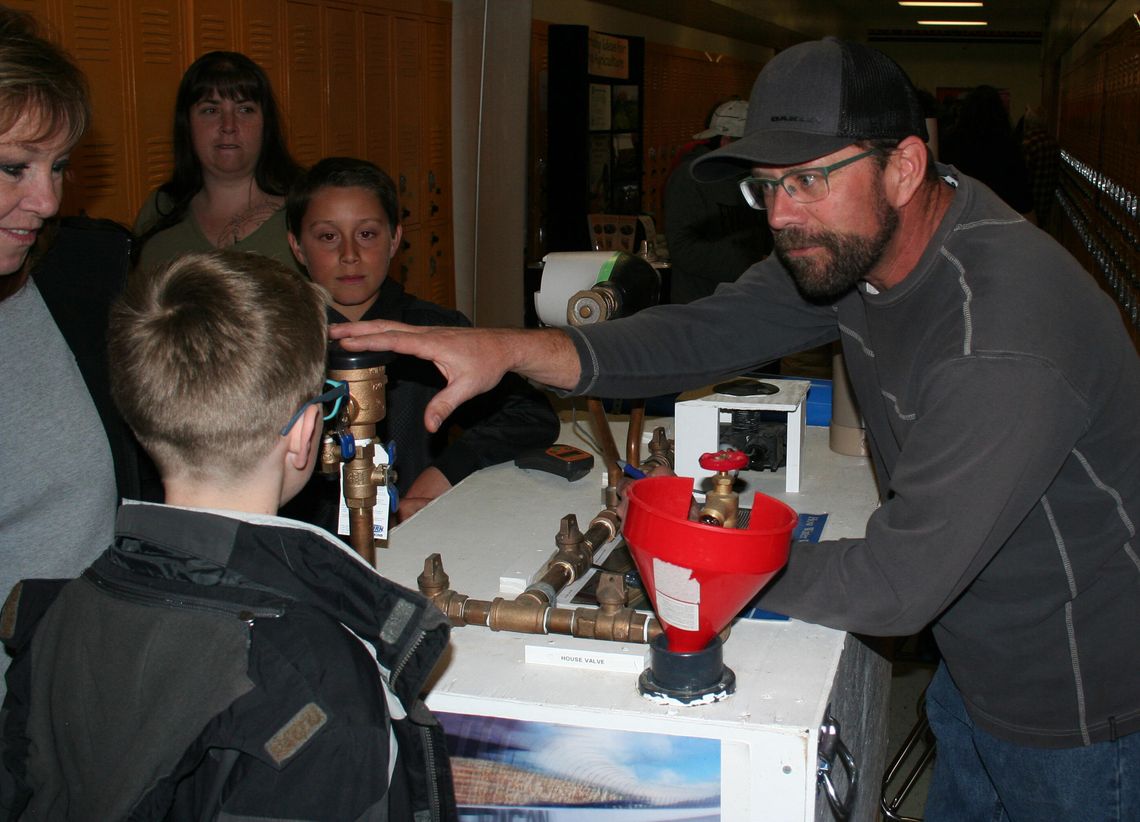 Hundreds attend STEM Festival