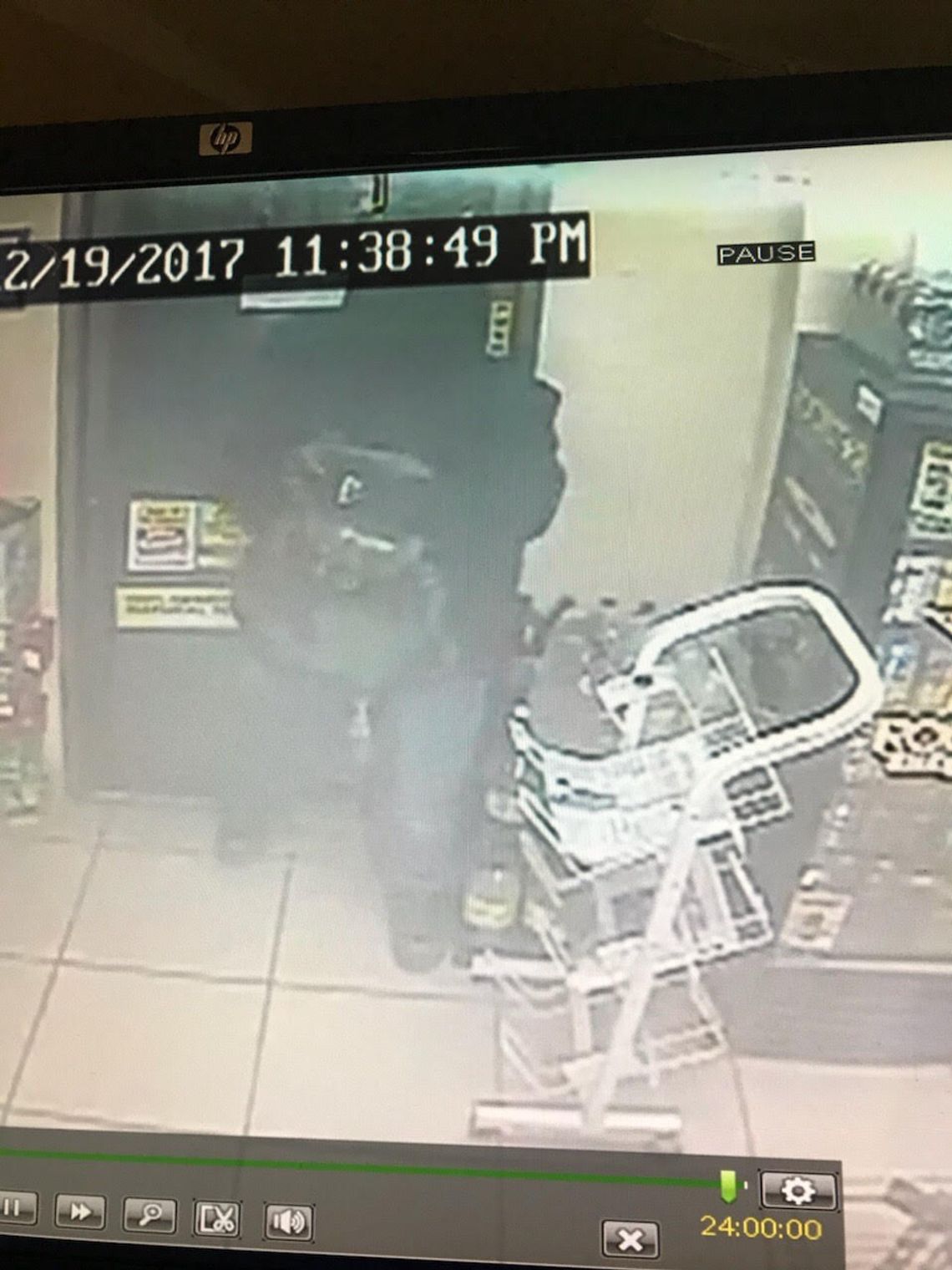 LCSO searching for armed robber in Silver Springs