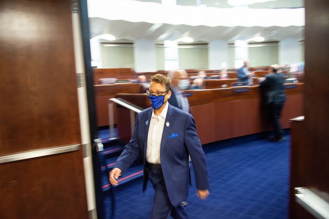 Nevada Senate votes on party lines for bill expanding mail-in voting during times of emergency