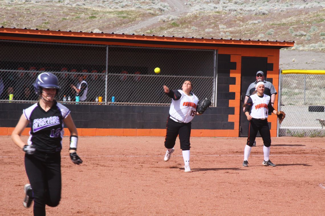 Softball: Vaqueros aim to even series with Fallon