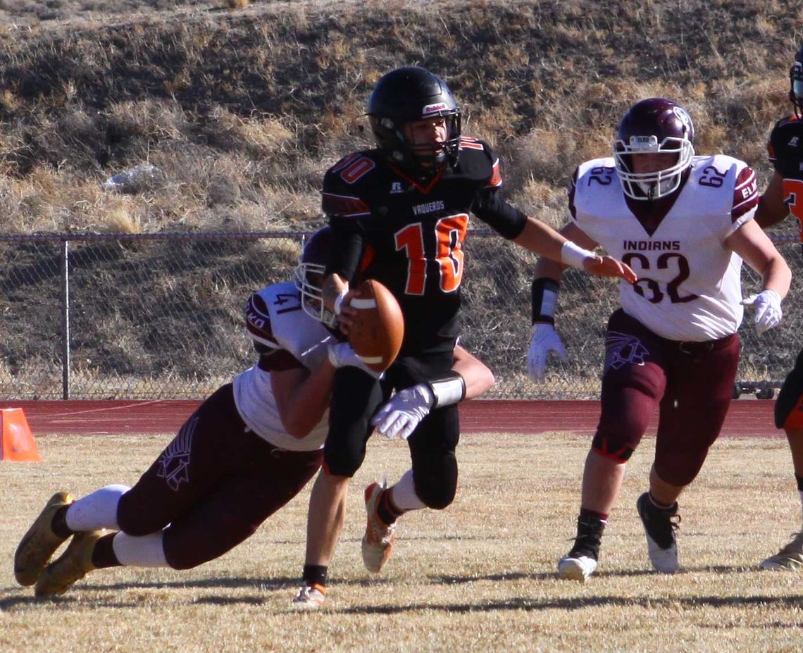 Strong second half carries Vaqueros past Elko
