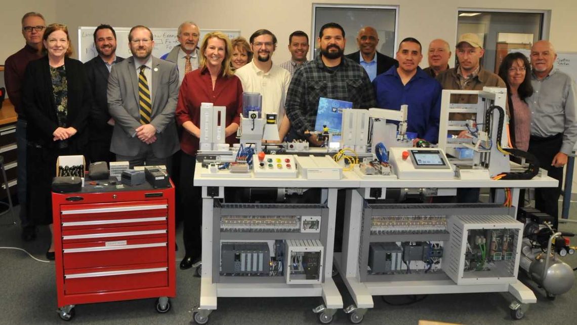 Students working in manufacturing, industry make time to earn Siemens Credential at WNC