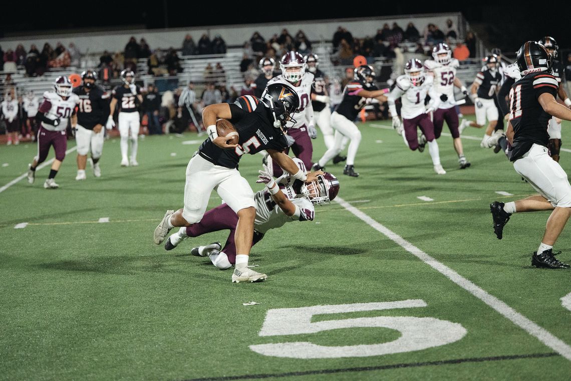 The great robbery: Strip-6 by Solis helps Vaqueros punch playoff ticket