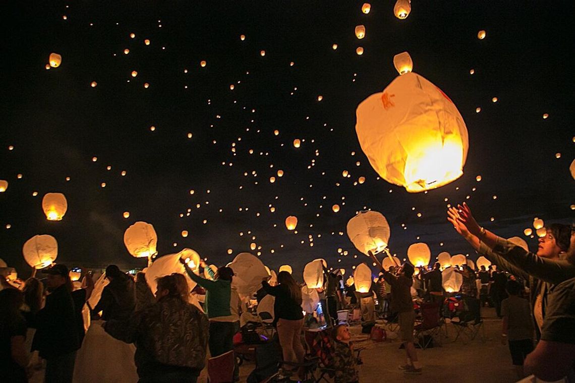 Thousands celebrate Lantern Fest