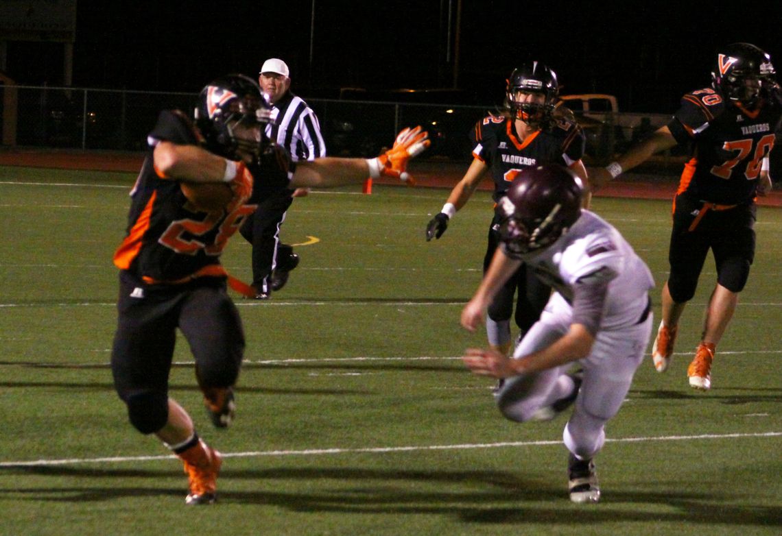 Vaqueros roll past Dayton in playoff tuneup
