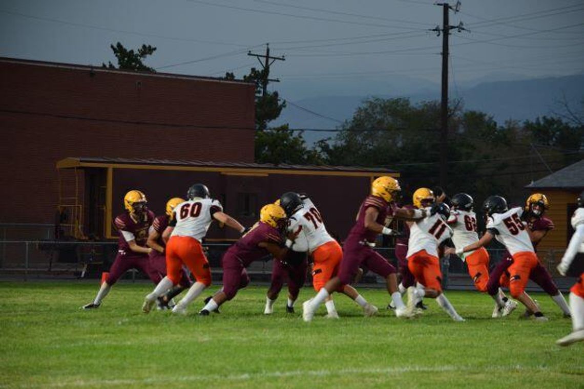 Vaqueros run circles around Sparks in 48-17 win