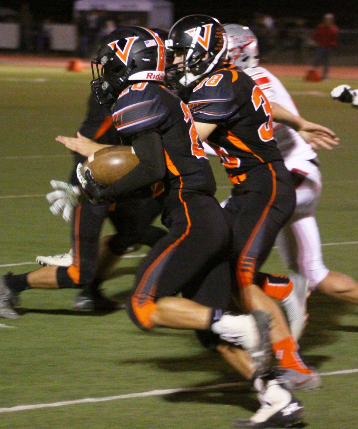 Vaqueros vanquish Wolverines to reach state semifinals